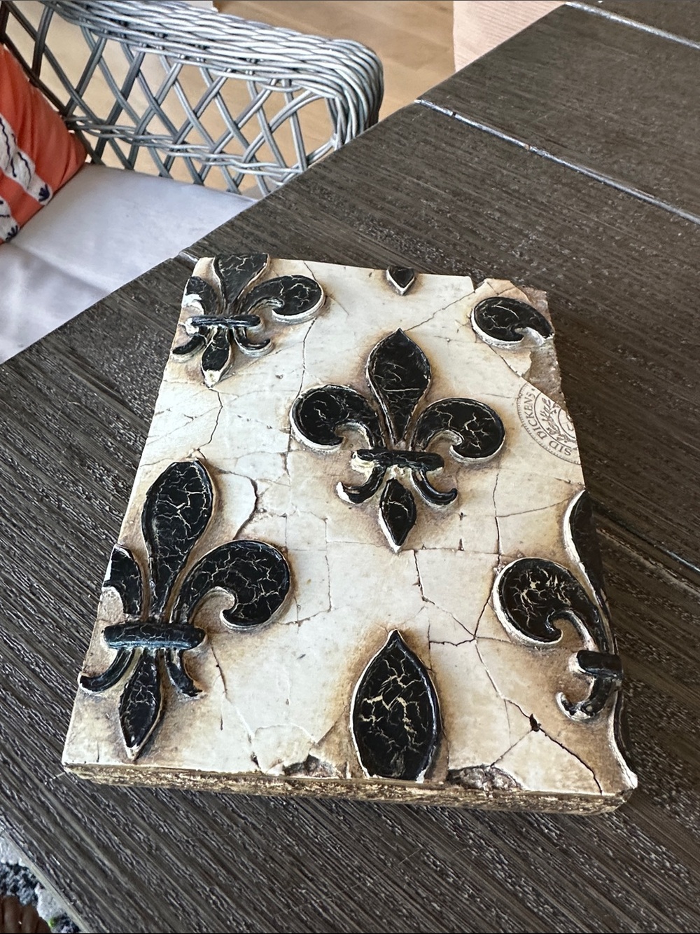 Sid Dickens Fleur-de-Lis Wall Plaque in Black, Cream, Gold